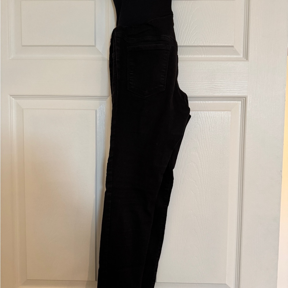 Old Navy Women's Black Maternity skinny Jeans size 2-4